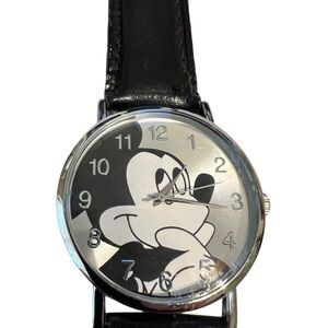 Mickey watch needs battery